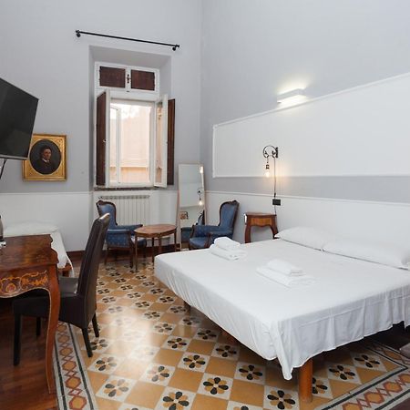 Palazzo Del Duca Piazza Navona Guest House Rom Exteriör bild