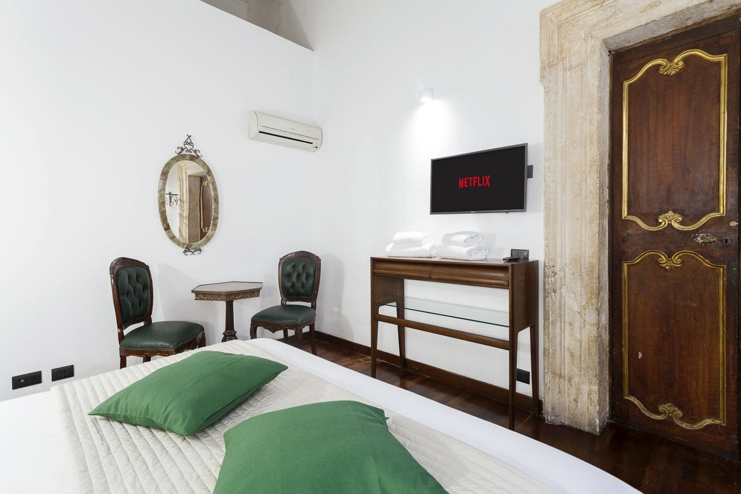 Palazzo Del Duca Piazza Navona Guest House Rom Exteriör bild